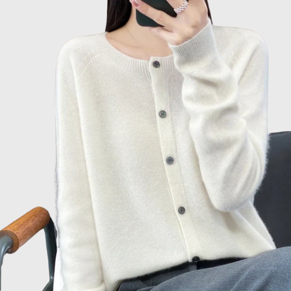 Emily | Rundhalset sweater med knapper foran i merinould til kvinder