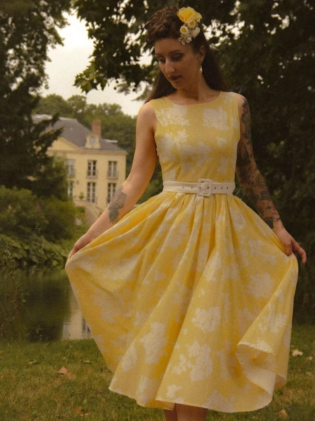 Scarlett | Damen Midikleid im A-Linien-Stil mit floralem Muster und ärmellos