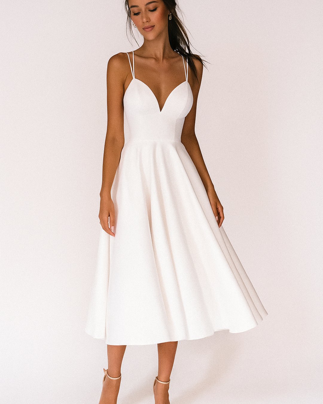 Lily | Vestido de boda midi con tirantes finos y escote corazón para mujer